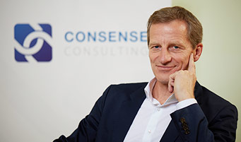 CONSENSE Team — Portrait von Dr. Erwin Hochreiter